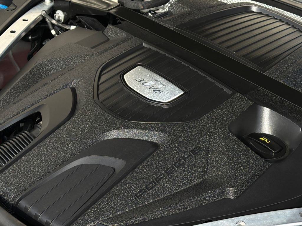 Used 2018 Porsche Panamera 4 w/ Premium Package Plus image 43