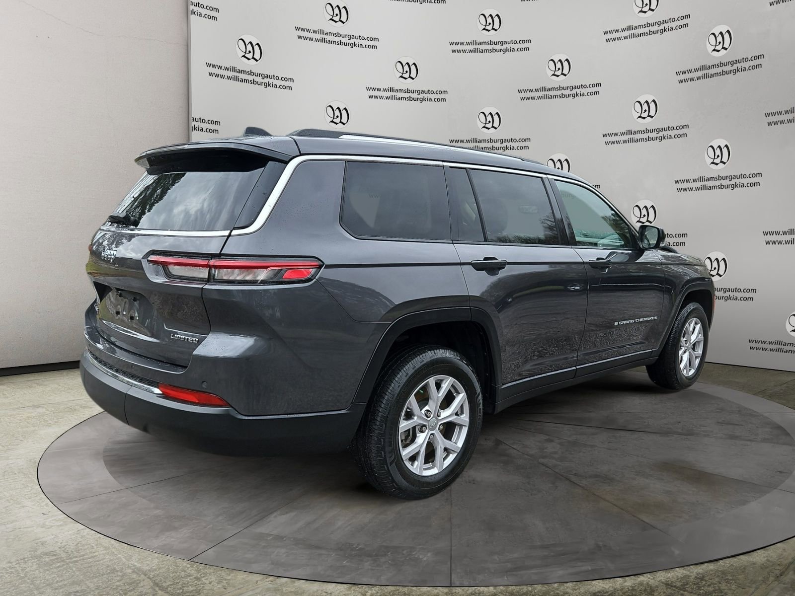 Used 2022 Jeep Grand Cherokee L Limited image 5