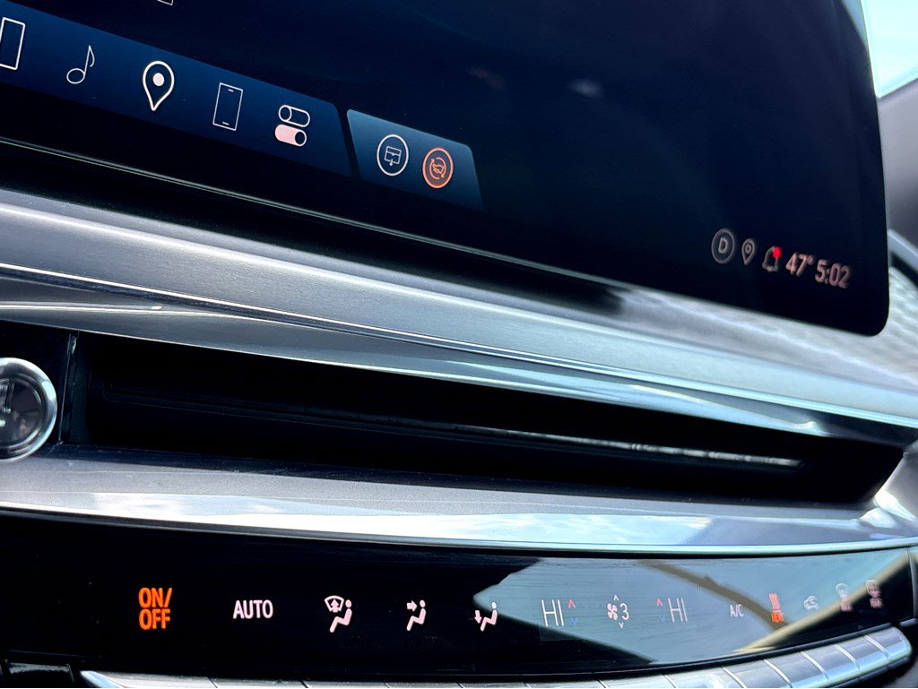 Used 2024 Cadillac Lyriq Sport image 10