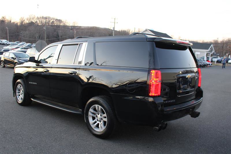 Used 2015 Chevrolet Suburban LT image 6