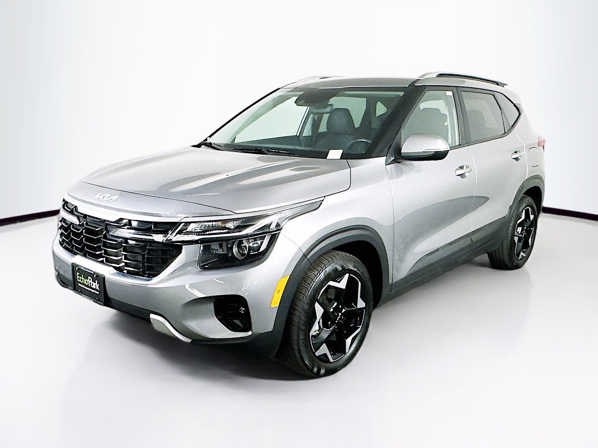 Used 2025 Kia Seltos S image 3