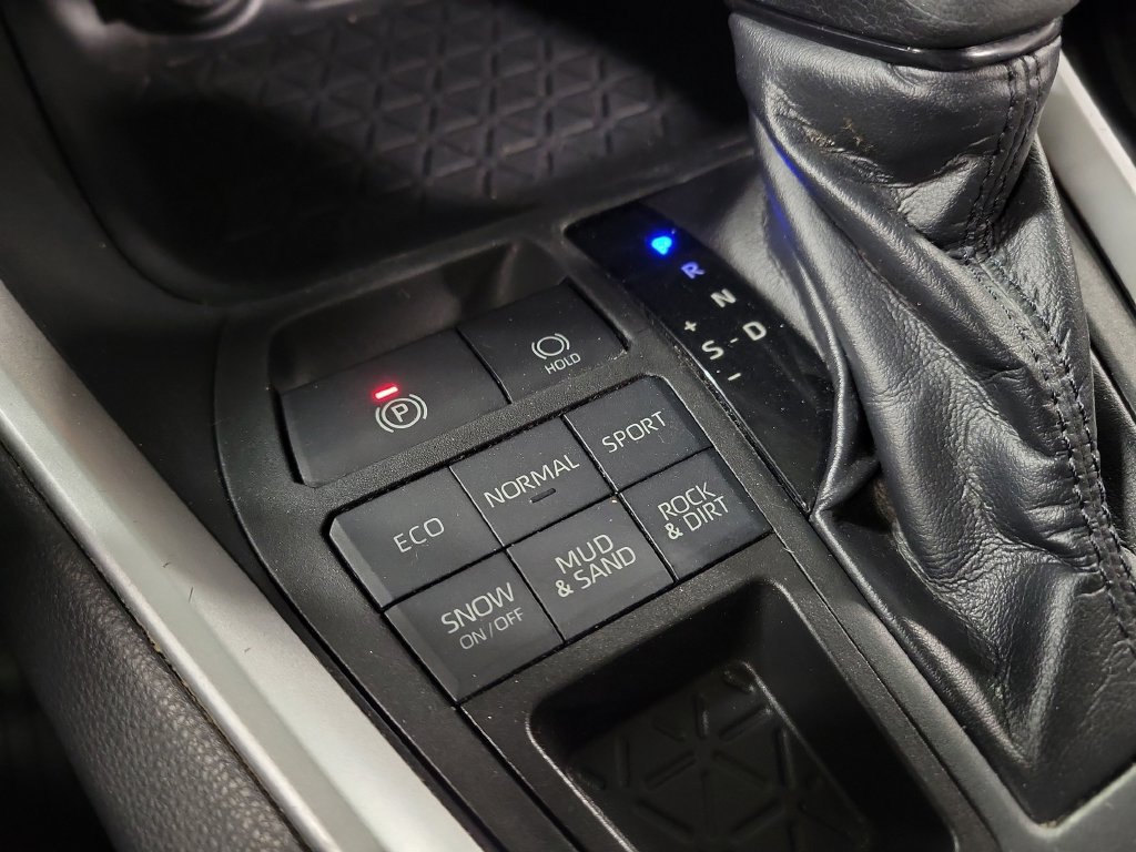 Used 2019 Toyota RAV4 XLE w/ Convenience Package AWD/4WD image 17