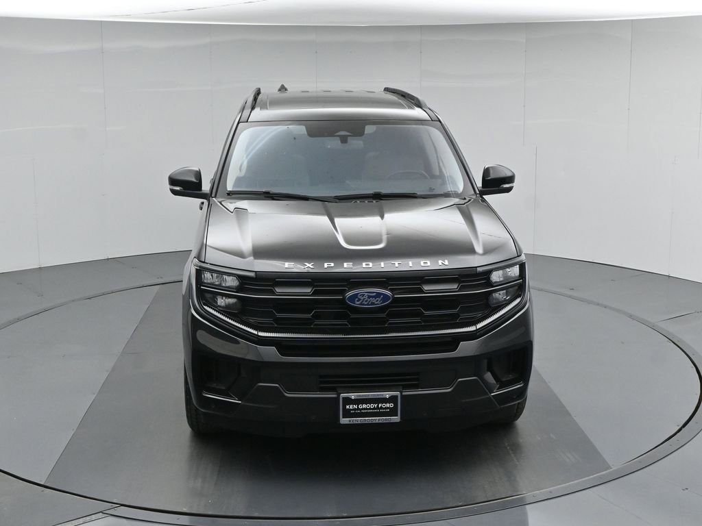 Used 2025 Ford Expedition Active AWD/4WD image 43