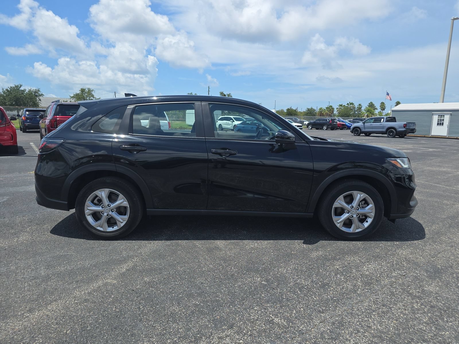 Certified 2025 Honda HR-V LX image 3