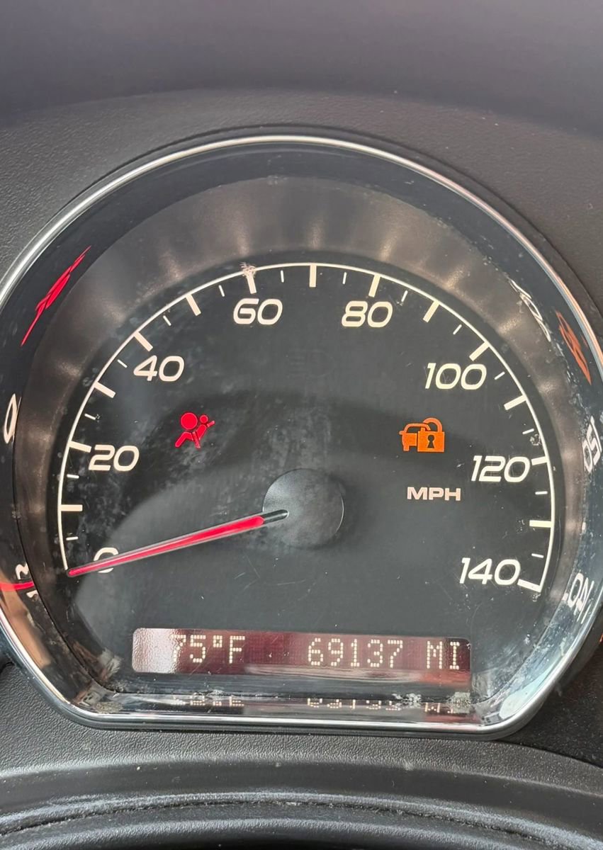 Used 2010 Pontiac G6 Sedan 4D image 28