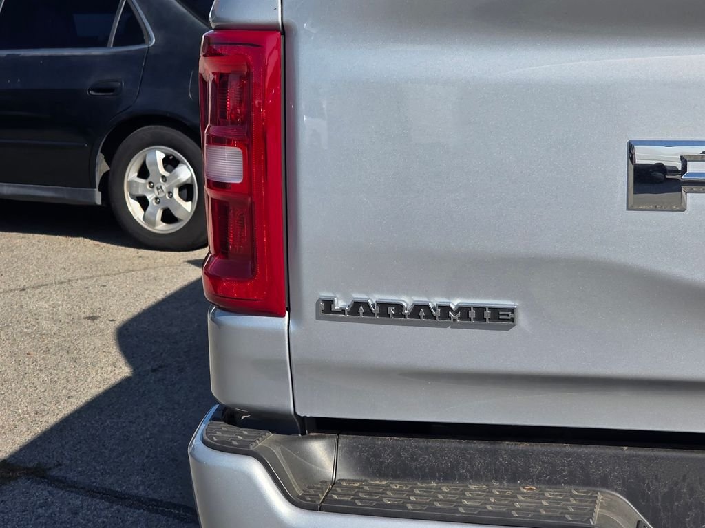 New 2026 RAM 1500 Laramie w/ Sport Appearance Package AWD/4WD image 6
