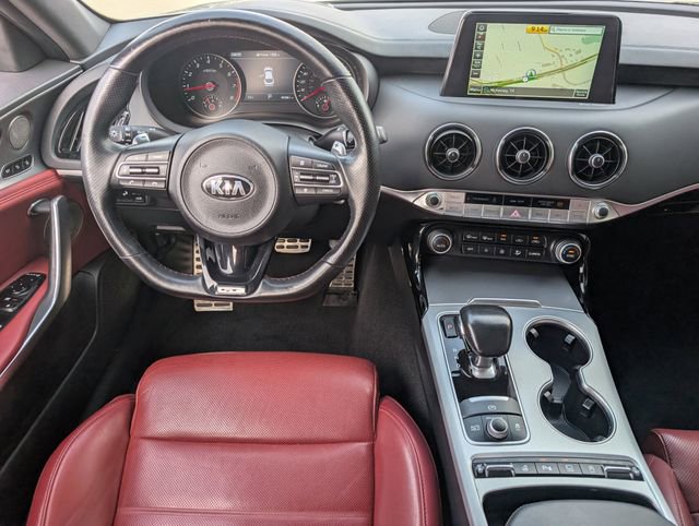 Used 2019 Kia Stinger GT2 image 12