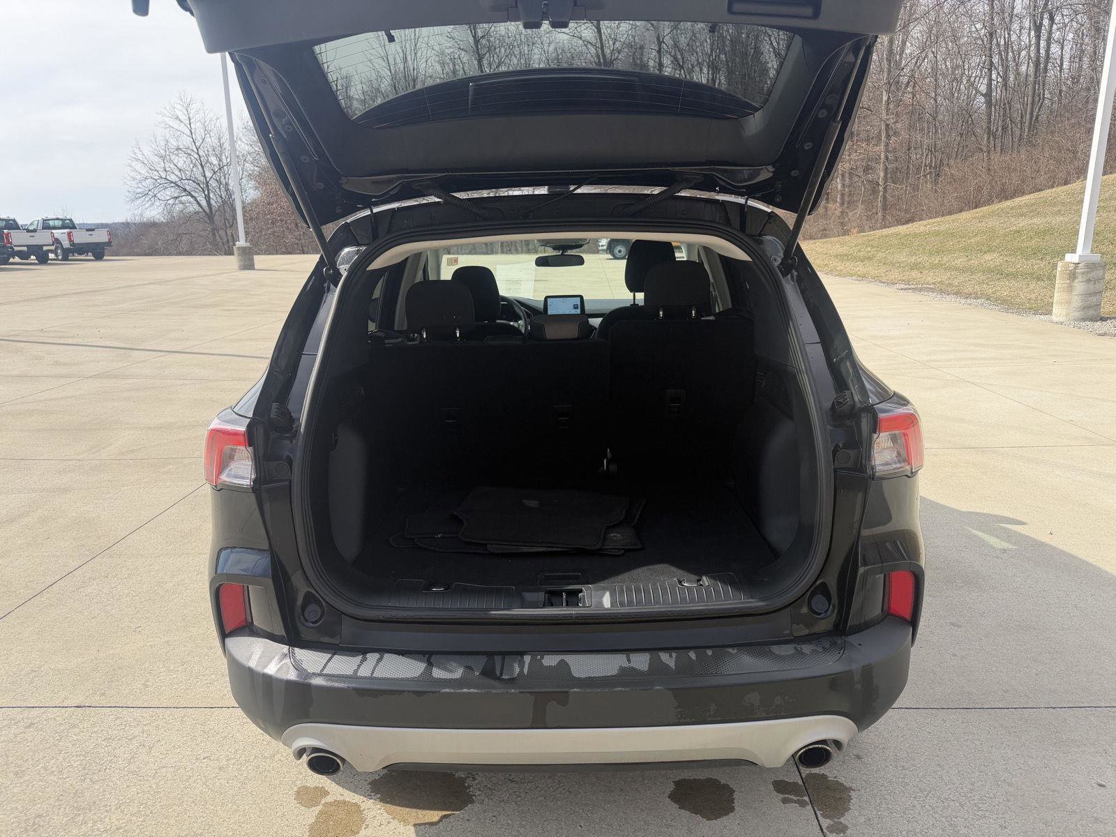 Used 2022 Ford Escape SE image 22