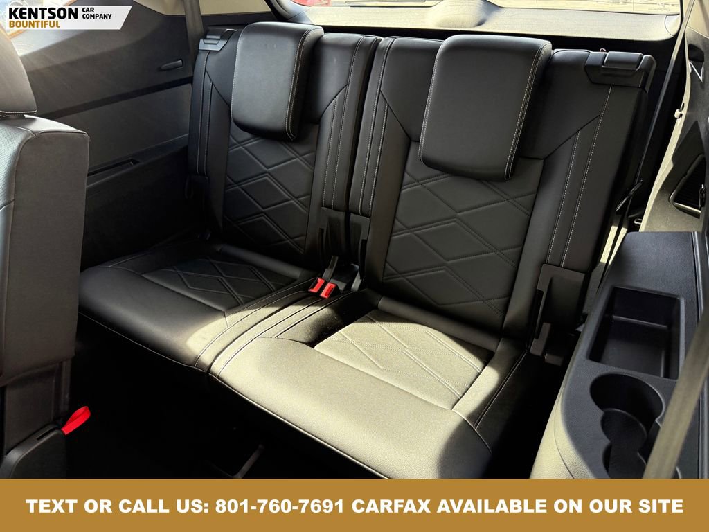 Used 2025 Volkswagen Atlas SE image 36