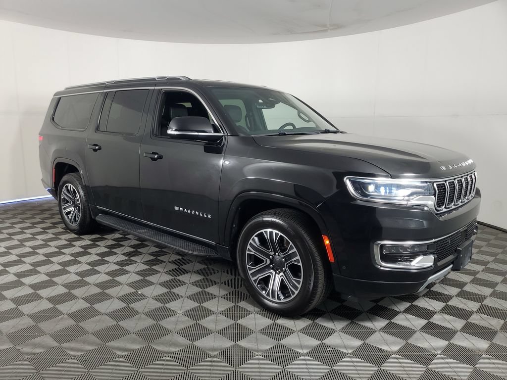 Used 2023 Jeep Wagoneer L Series II AWD/4WD image 2