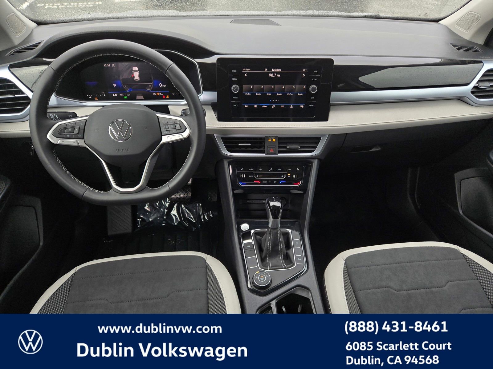 New 2025 Volkswagen Taos SE image 12