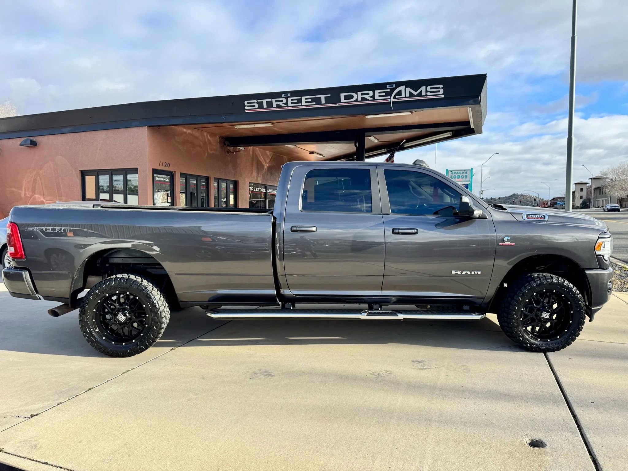 Used 2020 RAM 2500 Big Horn w/ Level 2 Equipment Group image 3