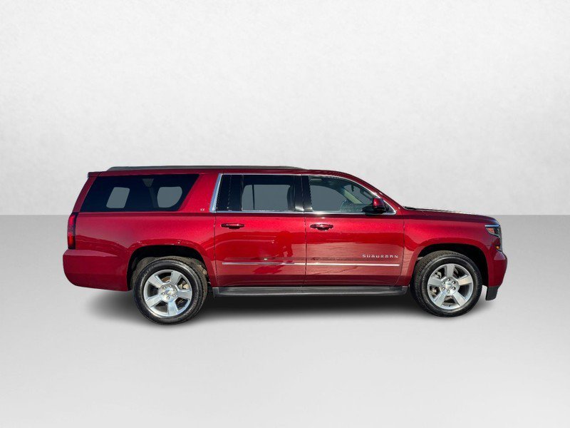 Used 2019 Chevrolet Suburban LT image 2
