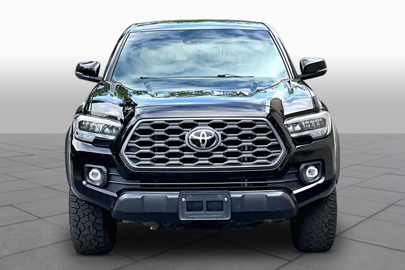 Used 2023 Toyota Tacoma TRD Off-Road AWD/4WD image 4