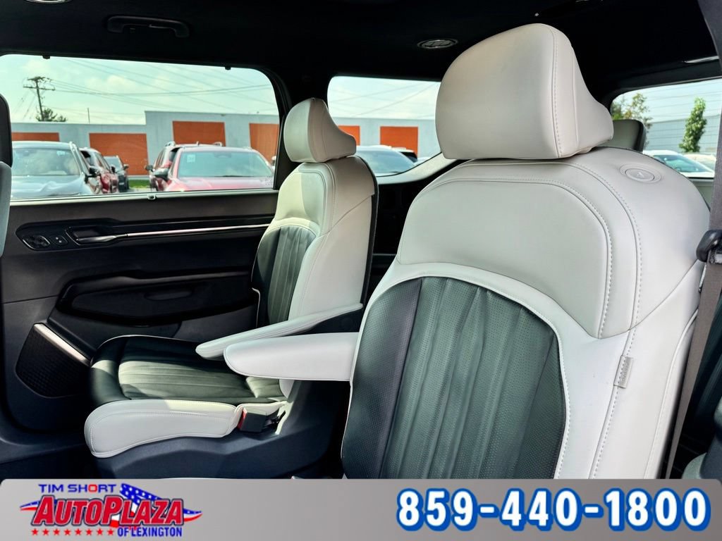 Used 2024 Kia EV9 GT-Line AWD/4WD image 41