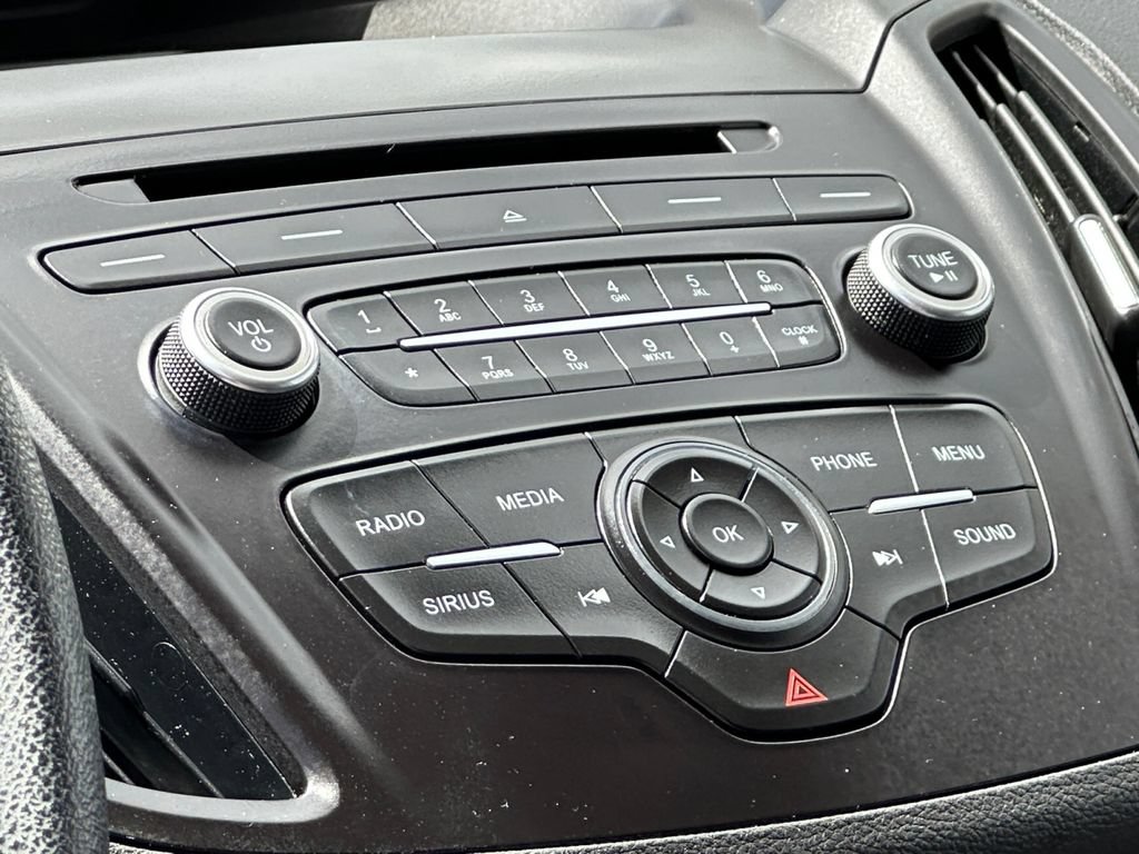 Used 2017 Ford Escape SE FWD image 22