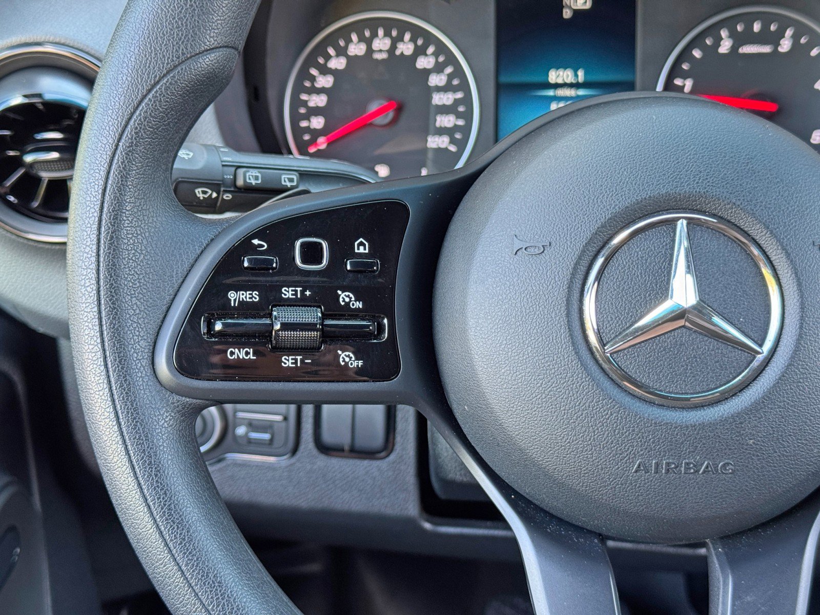 Used 2024 Mercedes-Benz Sprinter 2500 image 20