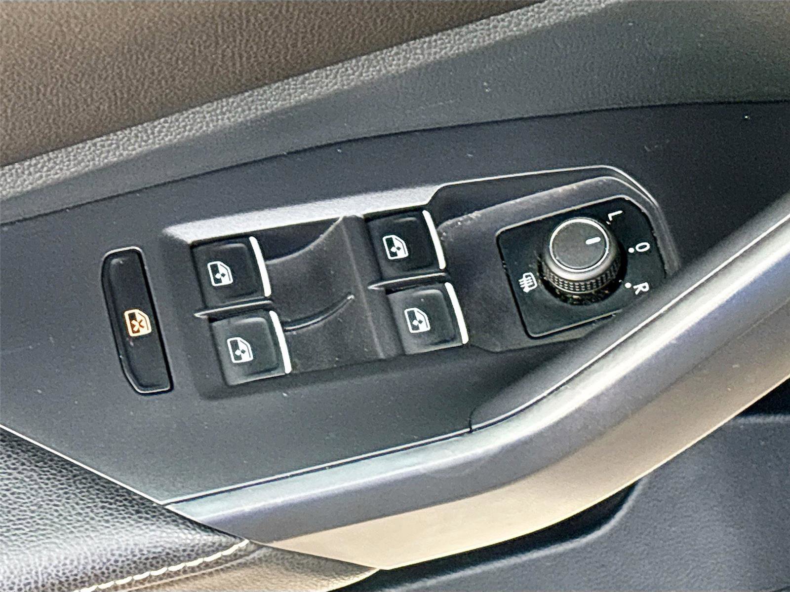 Used 2025 Volkswagen Jetta Sport image 17