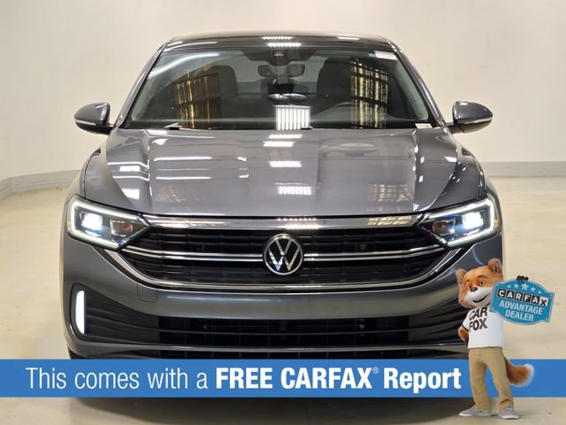 Used 2023 Volkswagen Jetta SEL FWD image 2