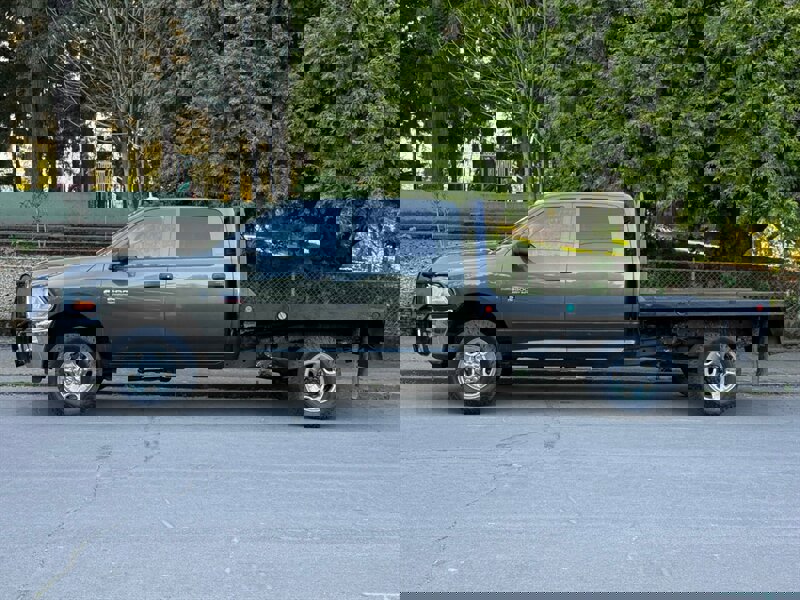 Used 2012 RAM 3500 ST w/ Chrome Appearance Group image 2