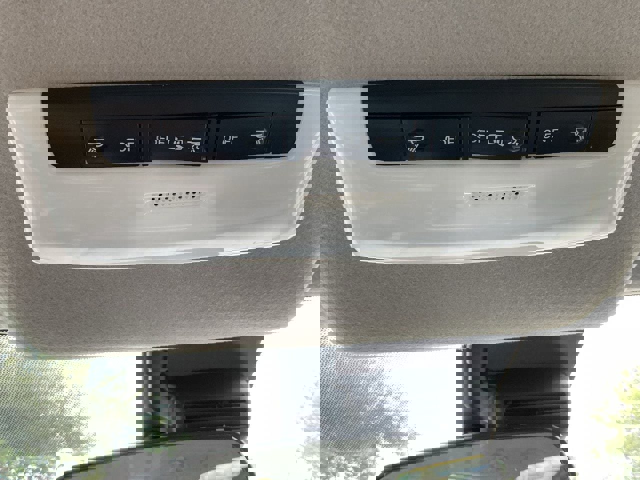 Used 2025 Nissan Versa S w/ Trunk Package image 27