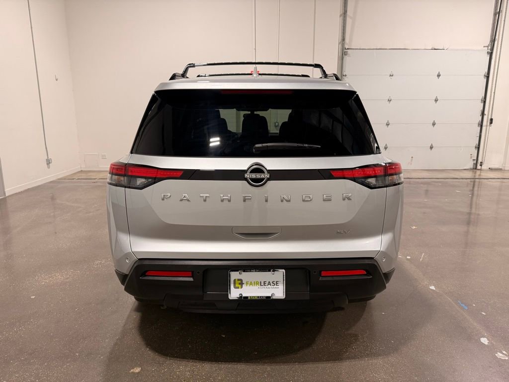 Used 2023 Nissan Pathfinder SV image 6