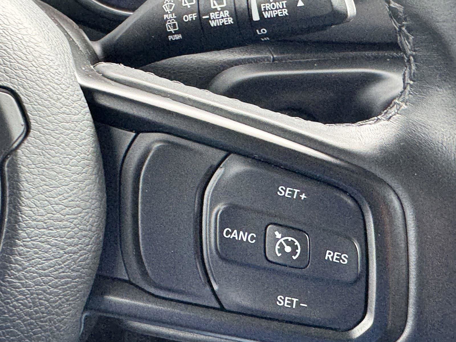 Used 2022 Jeep Wrangler Sport AWD/4WD image 16