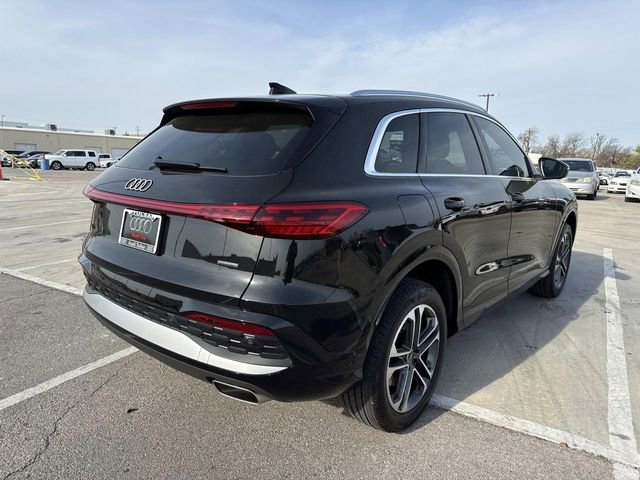 Used 2025 Audi Q5 Premium w/ Convenience Package image 7