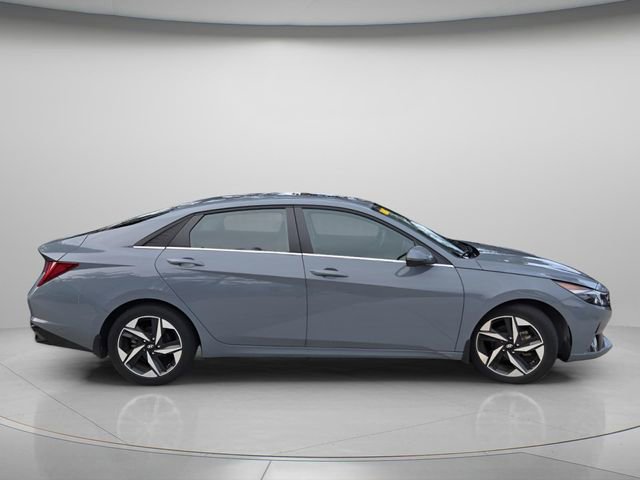 Used 2022 Hyundai Elantra Limited FWD image 5