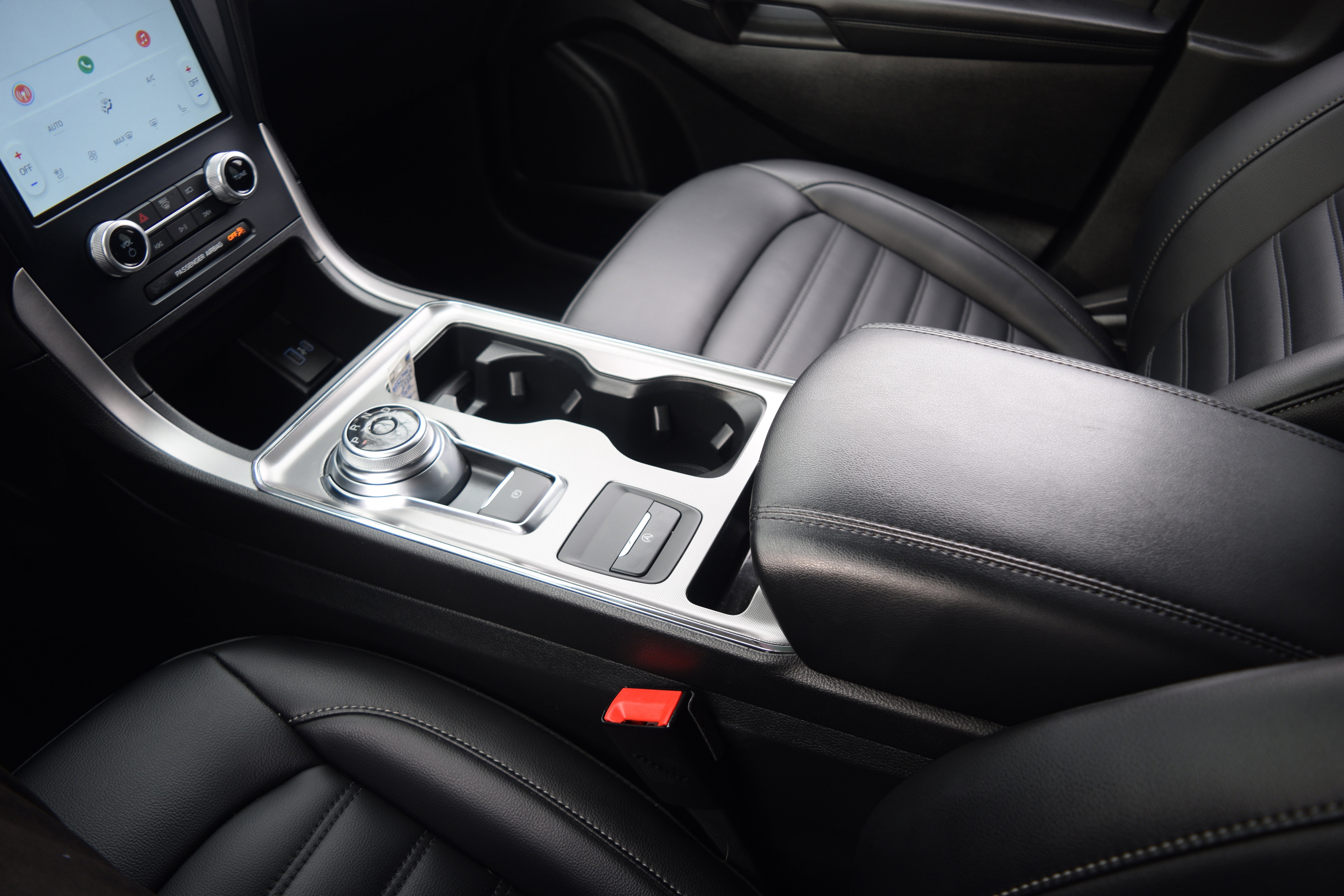 Used 2022 Ford Edge SEL w/ Convenience Package image 12