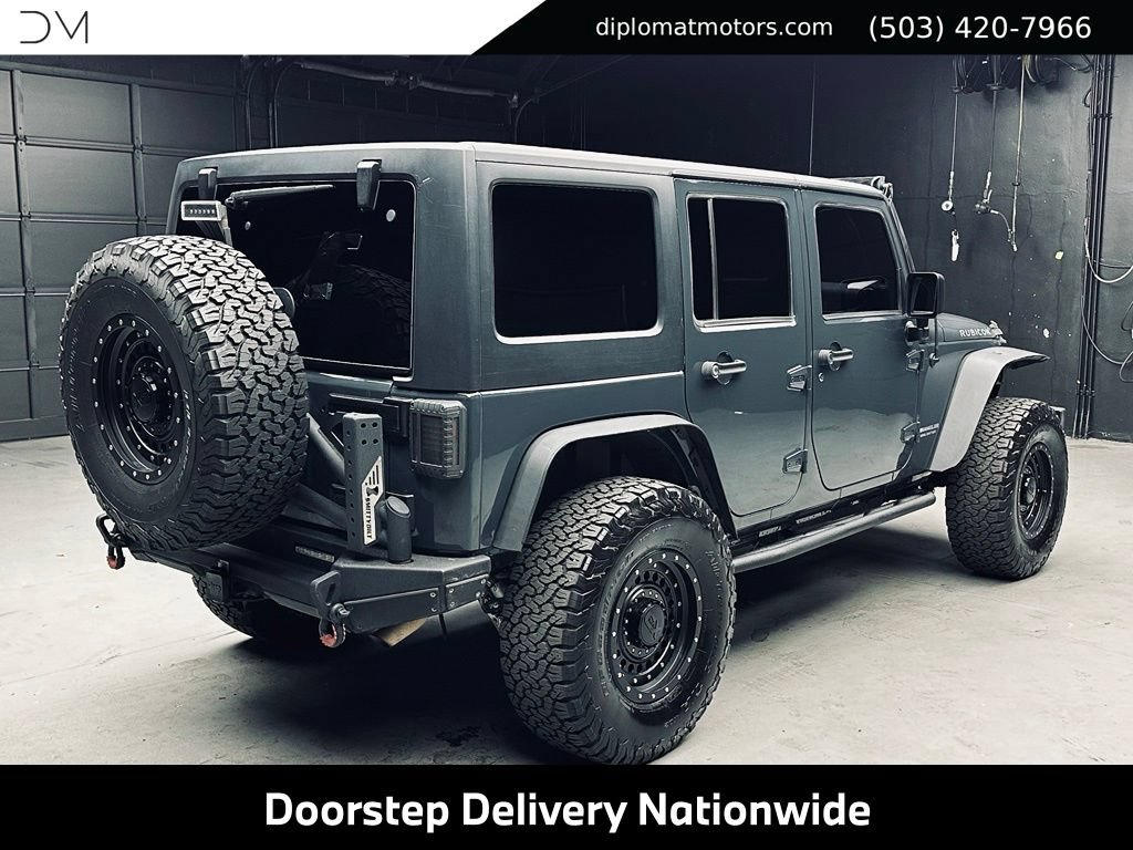 Used 2017 Jeep Wrangler Unlimited Rubicon w/ Connectivity Group AWD/4WD image 7
