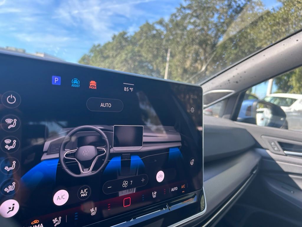 New 2025 Volkswagen GTI SE image 12