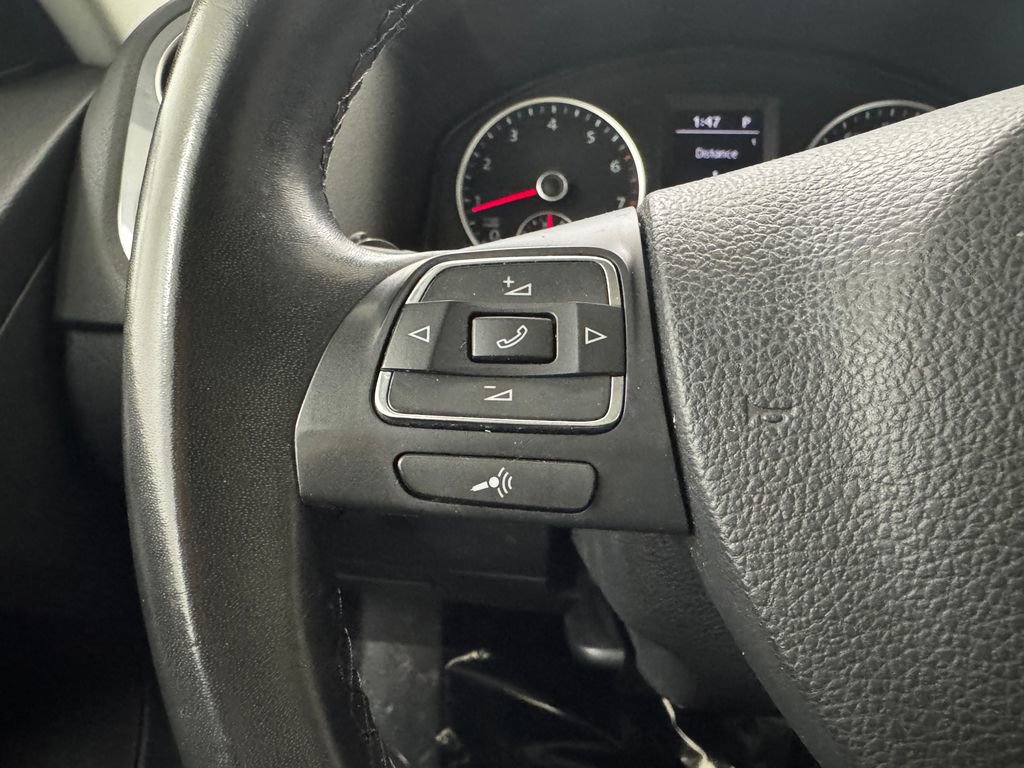 Used 2017 Volkswagen Tiguan S image 21