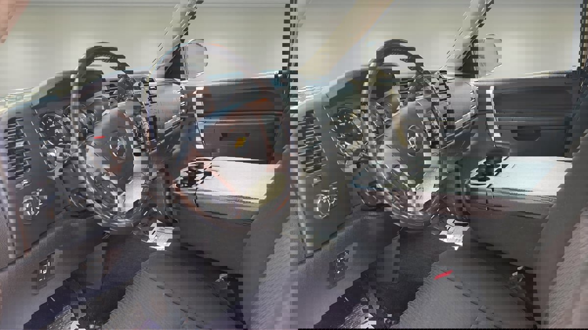 Used 2012 Chevrolet Silverado 2500 LT w/ Snow Plow Prep Package image 10