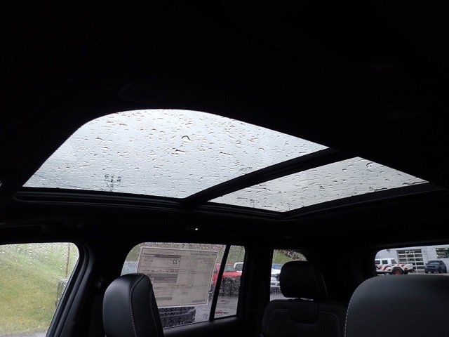 New 2025 Jeep Grand Cherokee Limited w/ MOPAR Finishing Package image 18