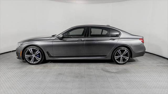 Used 2017 BMW 750i image 3