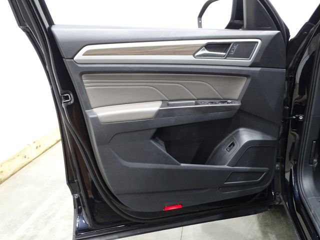 Used 2023 Volkswagen Atlas SEL AWD/4WD image 17