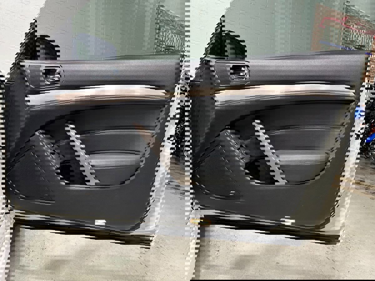 Used 2011 INFINITI G37 Sport image 8