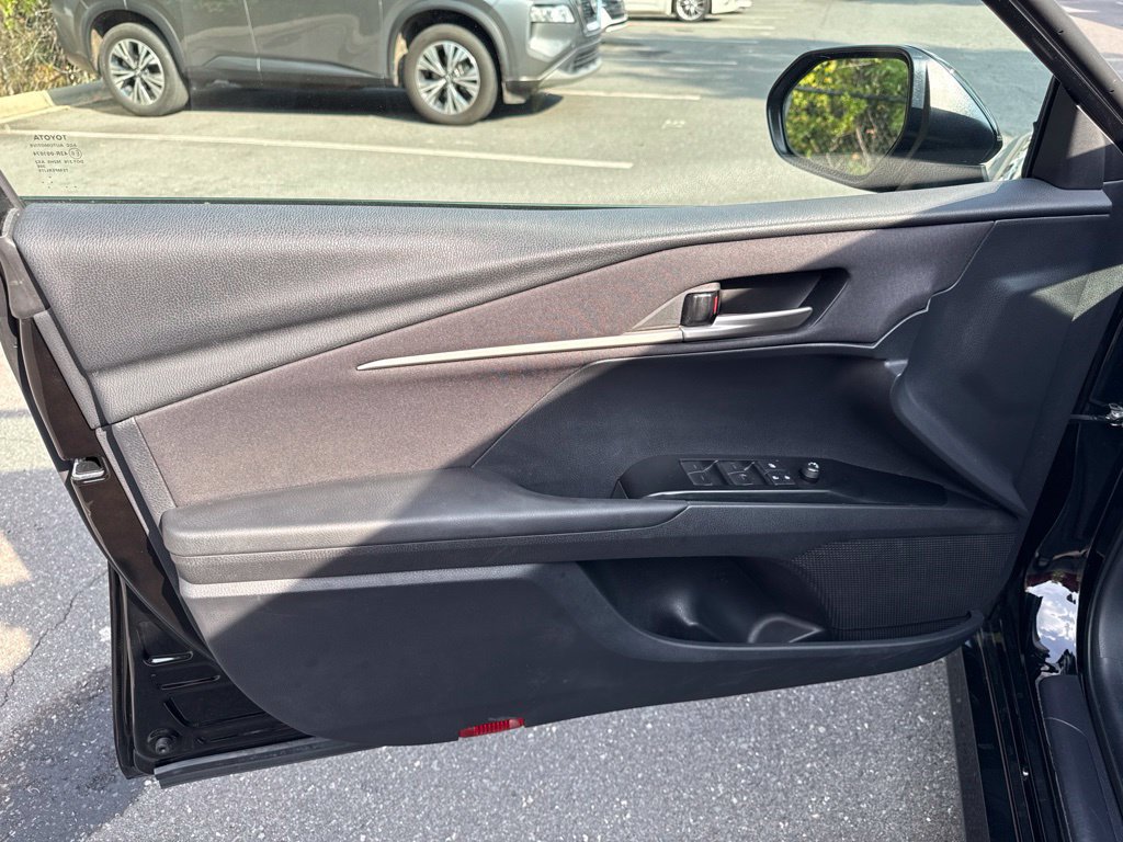 Used 2025 Toyota Camry LE FWD image 16