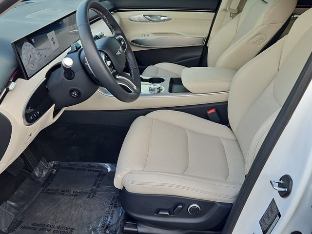 Used 2026 Genesis GV70 2.5T Select image 11