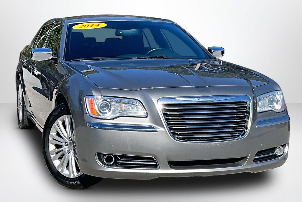 Used 2014 Chrysler 300 C w/ Beats Audio Group AWD/4WD image 3
