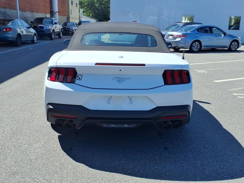 Used 2026 Ford Mustang Premium RWD image 7