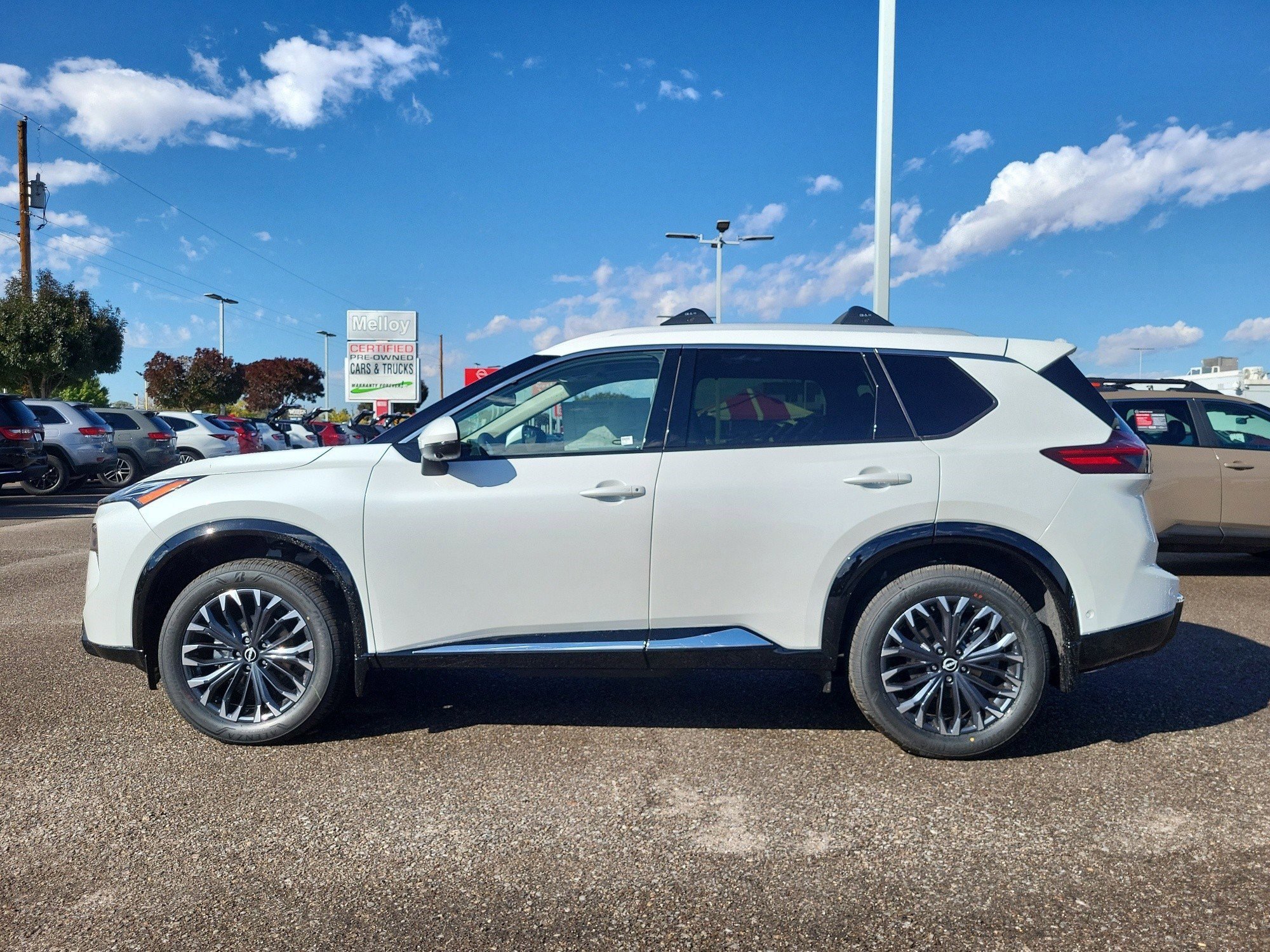 New 2026 Nissan Rogue Platinum w/ Platinum Premium Package image 2