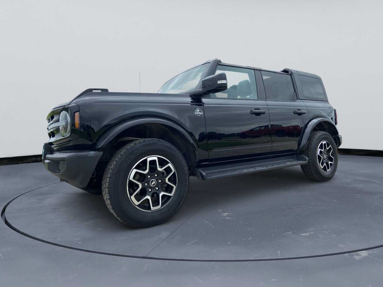 Used 2025 Ford Bronco Outer Banks AWD/4WD image 14