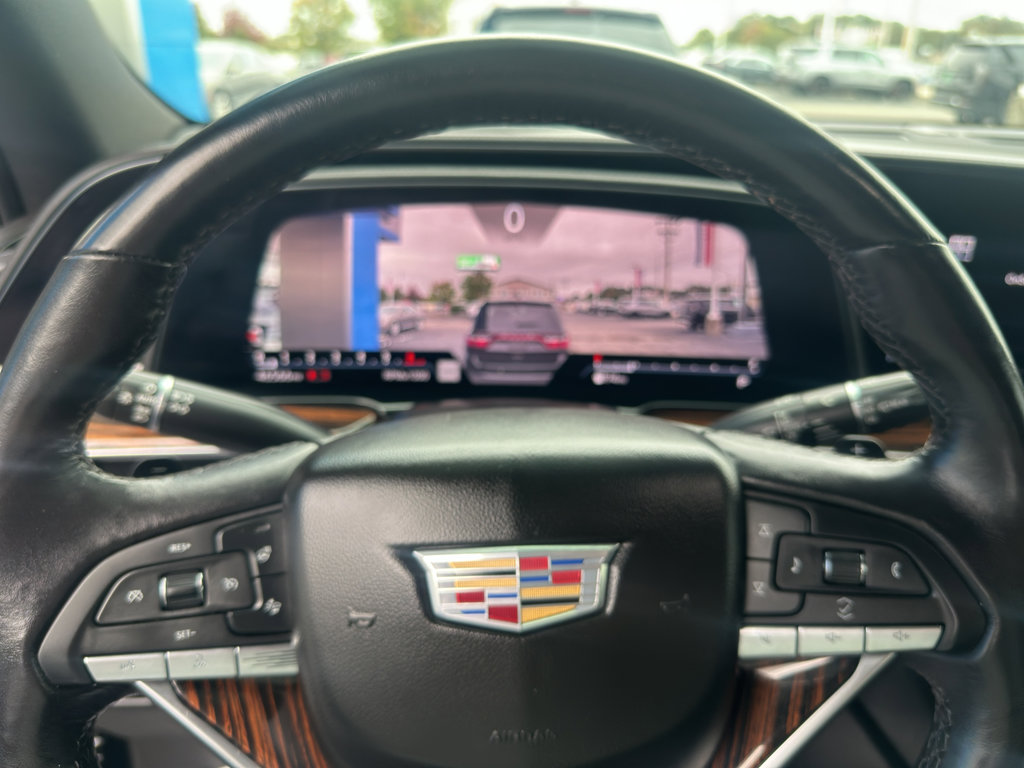 Used 2021 Cadillac Escalade Premium Luxury image 27