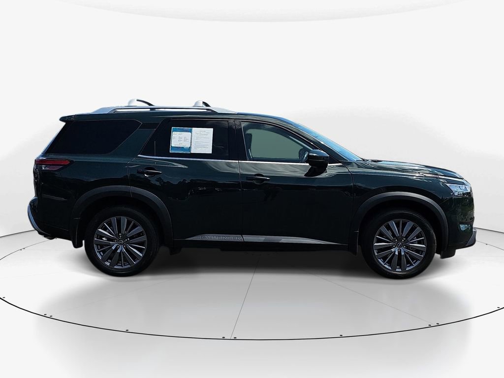 Used 2024 Nissan Pathfinder SL w/ SL Premium Package image 4