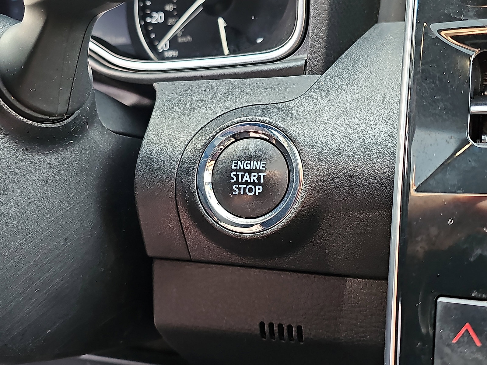 Used 2019 Toyota Avalon XSE w/ All Weather Liner Package image 25