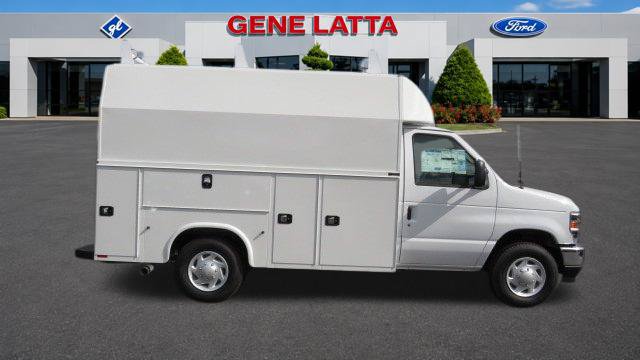New 2026 Ford E-350 and Econoline 350 Super Duty w/ Power Equipment Group RWD image 9
