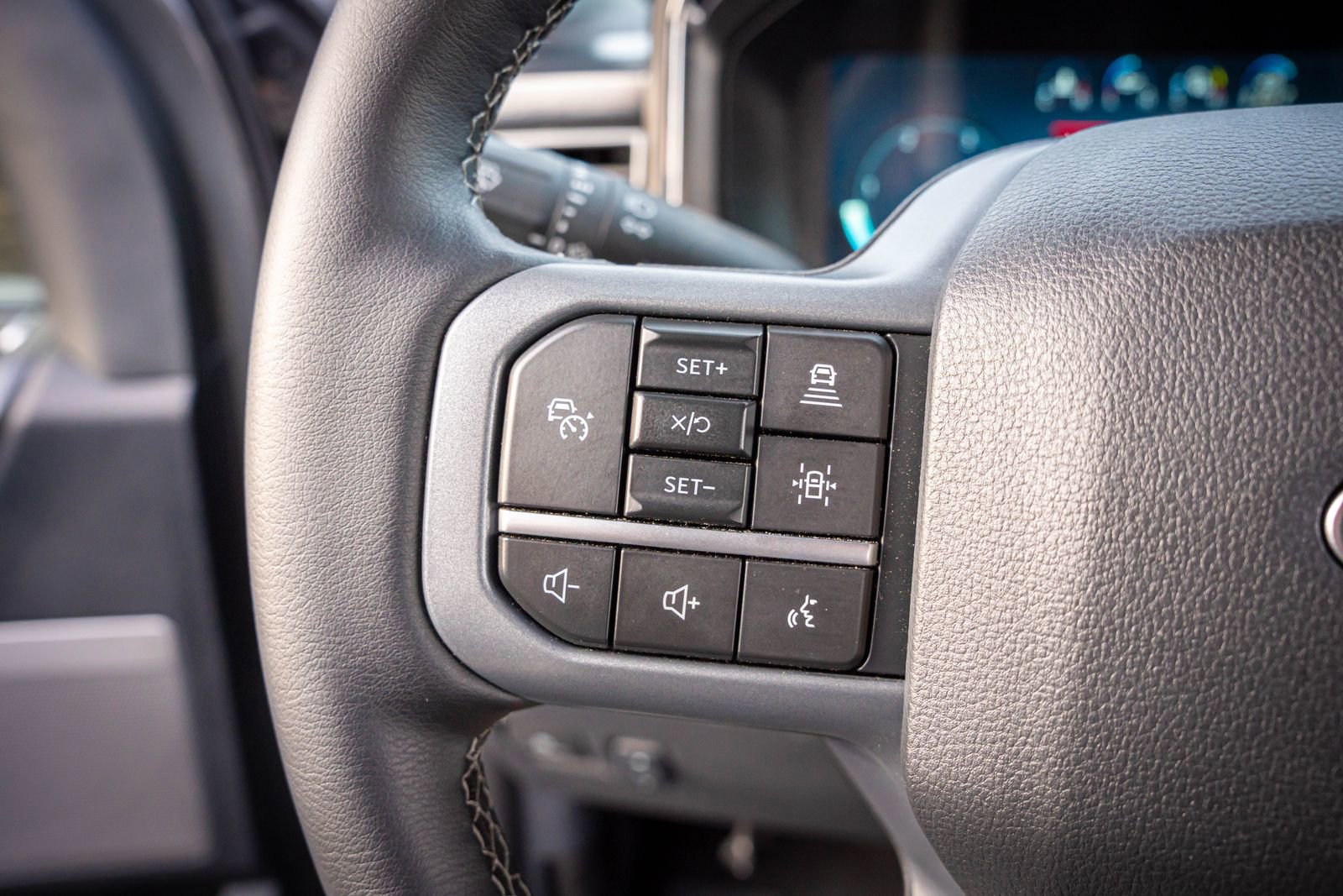 Used 2025 Ford F350 Lariat w/ Lariat Ultimate Package image 20