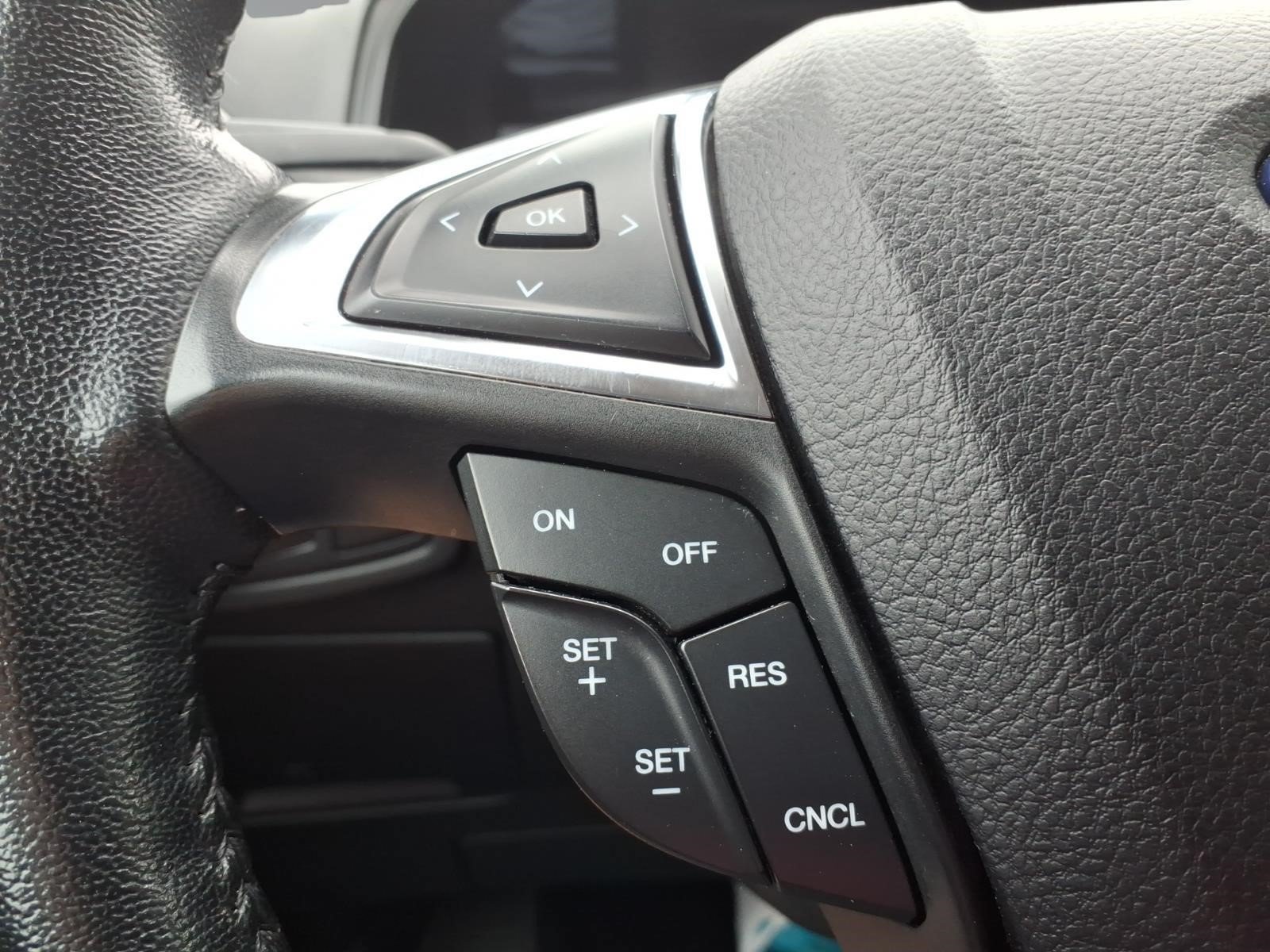 Used 2023 Ford Edge SEL AWD/4WD image 23